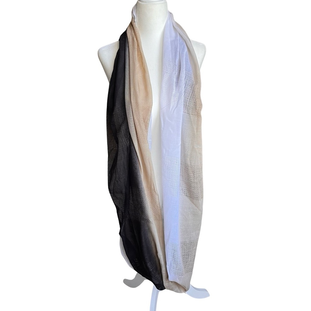 Ombré linen infinity scarf (black, white, khaki, OS)